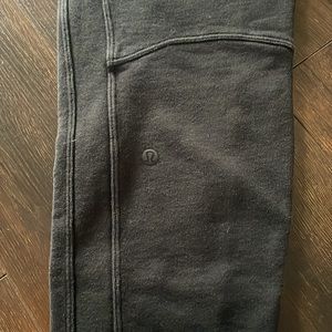 LULULEMON SWEATS 8